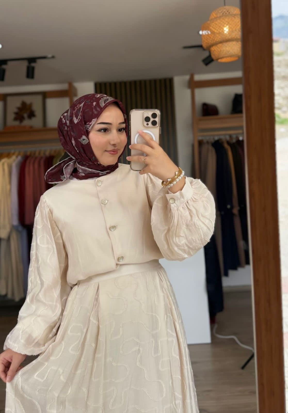 Yavaş Erişilebilir Kadın Escort Bayan Serpil