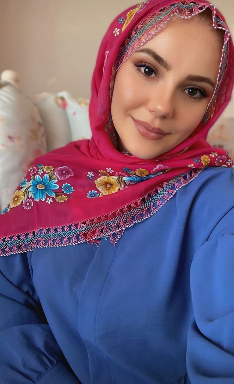 Çömlekli Ateşli Kadın Escort Tanya