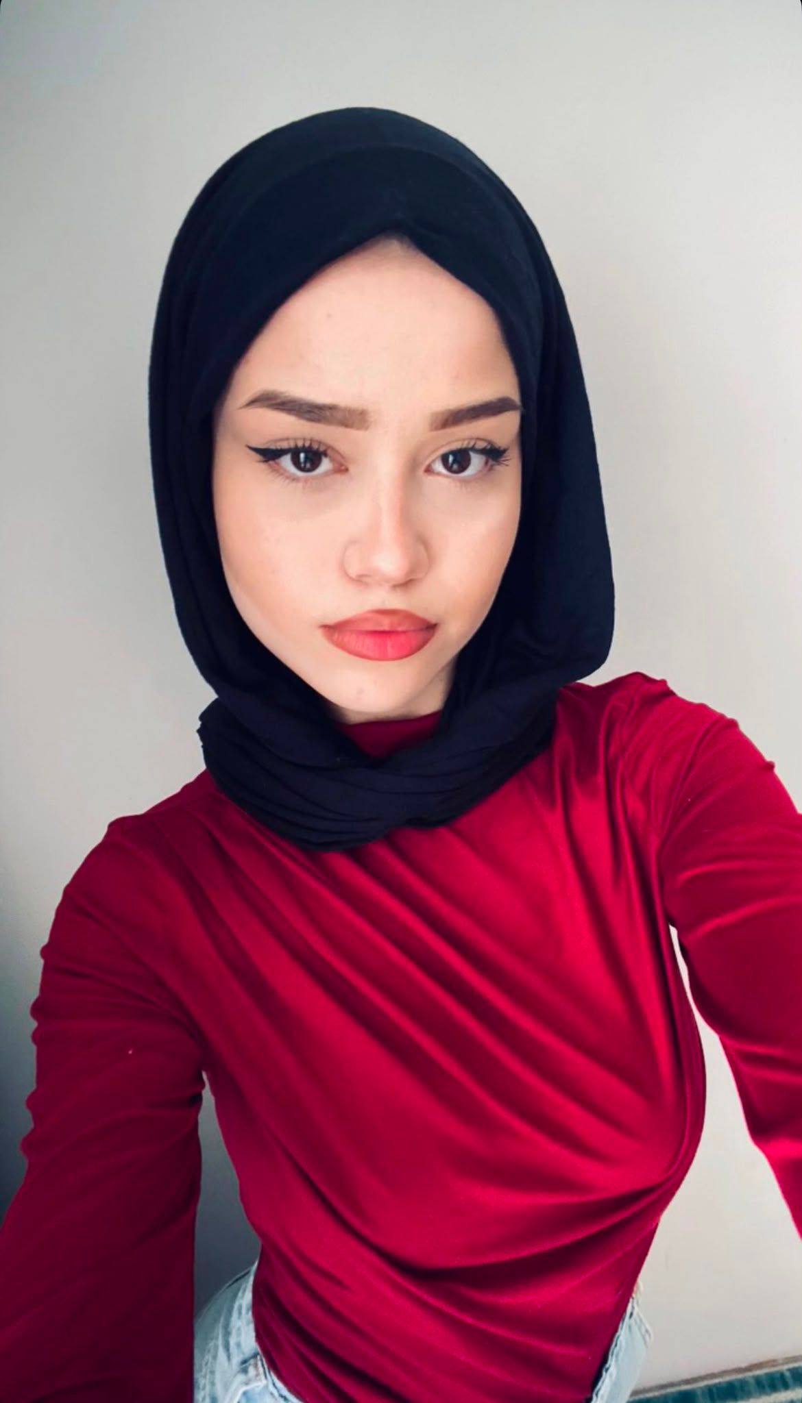 Karşıyaka Efsane Aşk Escort Ada
