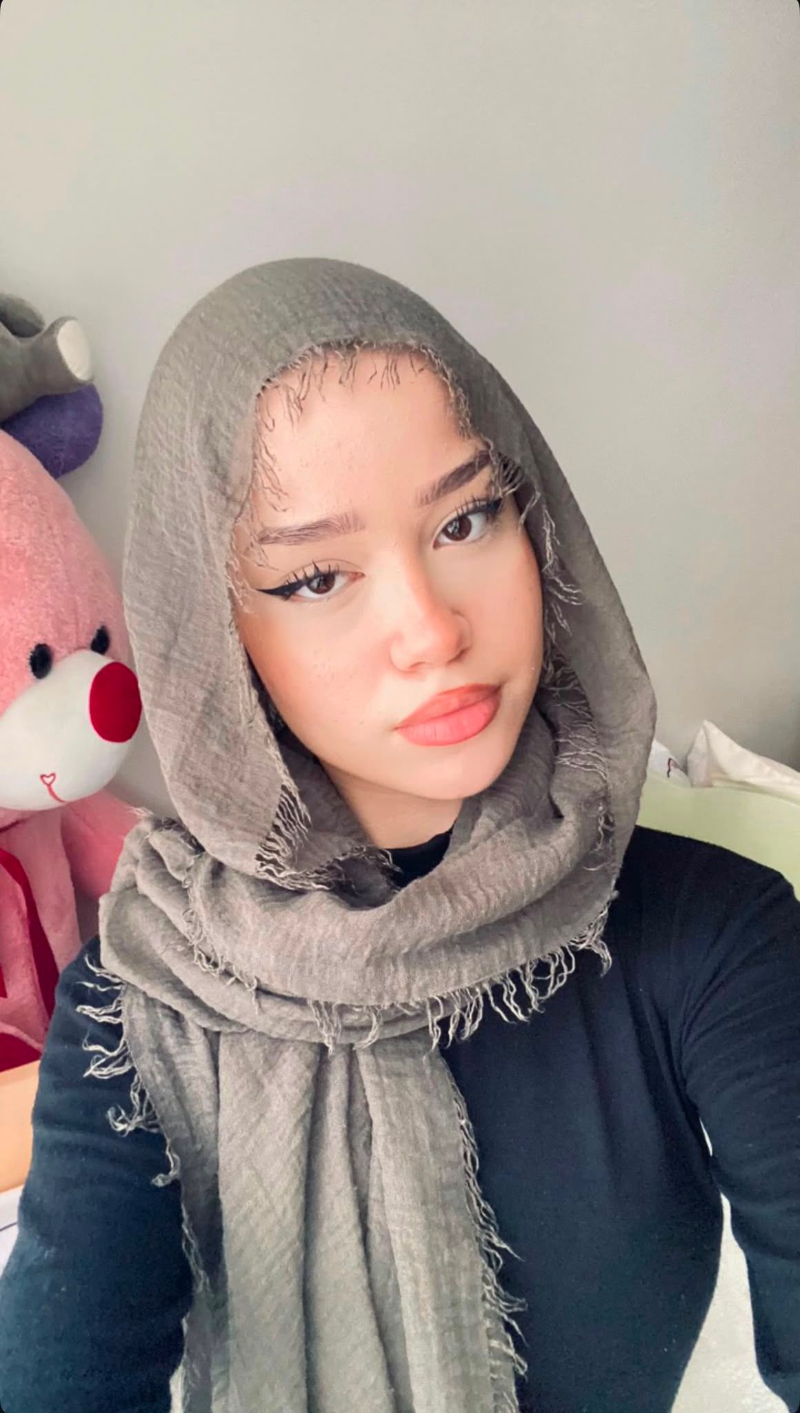 Arpalık Güzel Bir Gelecek Escort Bayan Alda